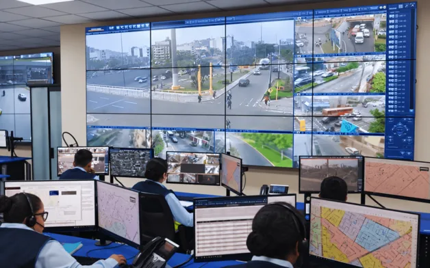 Polywall control room software with video wall and operator consoles